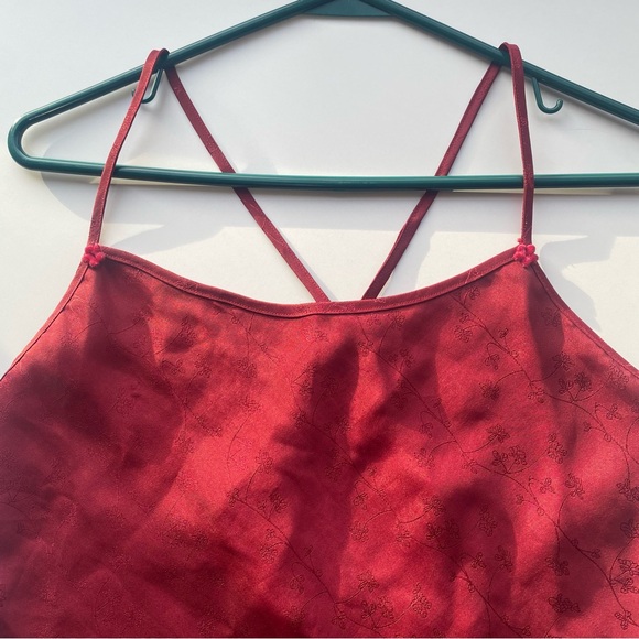 Elegant Red Slip Dress - Picture 4 of 8